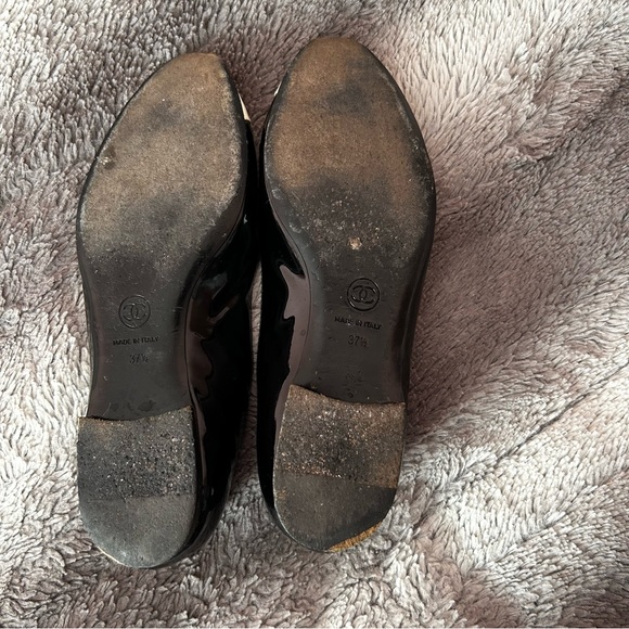 CHANEL Logo Patent Leather Flats Sz.37.5 - Picture 7 of 8